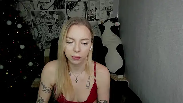 Snapshot of Martha_Cameron chatting on 12-18-24, 11:08 Martha Cameron online show from 12-18-24, 11:08