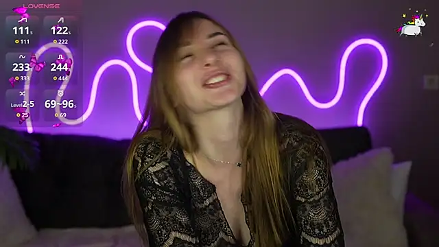 Snapshot of JennyyLuv chatting on 09-29-25, 03:06 JennyyLuv online show from 09-29-25, 03:06