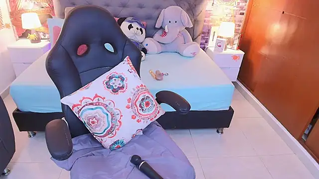 italy   boobs online show from 10-13-25, 01:00