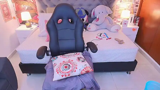 italy   boobs online show from 10-27-25, 12:15