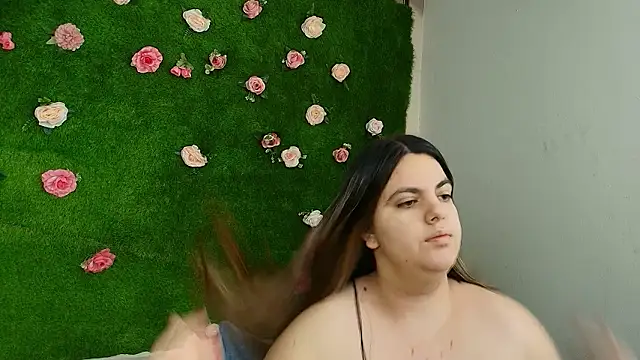 Snapshot of Huge_Titties_ chatting on 03-14-26, 05:02 Huge Titties online show from 03-14-26, 05:02