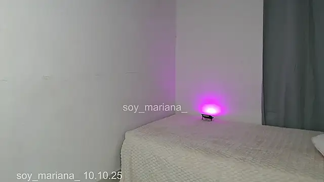 soy mariana  online show from 10-10-25, 07:07
