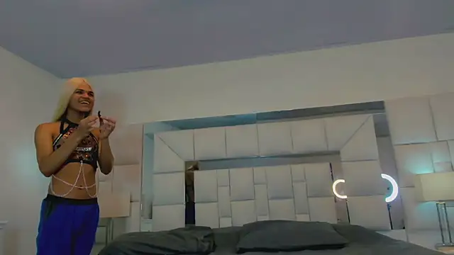 Gabyqueen70 online show from 01-15-25, 03:22