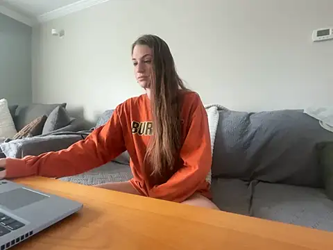 Snapshot of MissSwitch chatting on 10-23-25, 01:21 MissSwitch online show from 10-23-25, 01:21