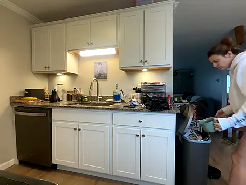 Snapshot of MissSwitch chatting on 12-04-25, 02:37 MissSwitch online show from 12-04-25, 02:37