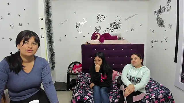 Snapshot of Luna_Star_Sl chatting on 01-18-25, 12:26 Luna Star Sl online show from 01-18-25, 12:26