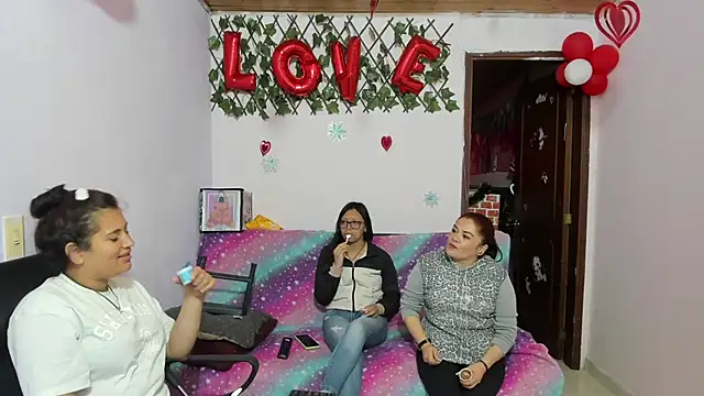 Snapshot of Luna_Star_Sl chatting on 03-08-25, 12:41 Luna Star Sl online show from 03-08-25, 12:41