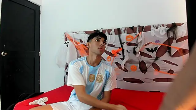 boys yourparty online show from 10-15-25, 01:11