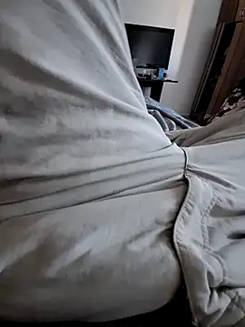 Snapshot of benalexa1992 chatting on 03-04-26, 01:28 benalexa1992 online show from 03-04-26, 01:28