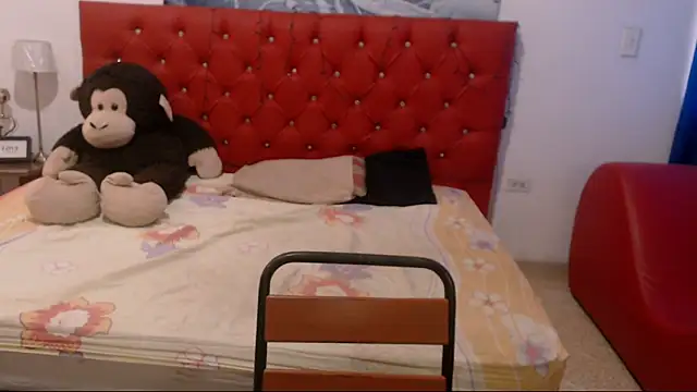 Snapshot of angel_barbie_1 chatting on 02-05-25, 02:37 angel barbie 1 online show from 02-05-25, 02:37