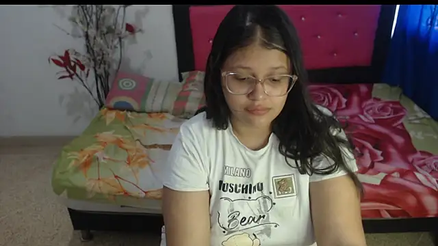 Snapshot of angel_barbie_1 chatting on 09-09-25, 02:16 angel barbie 1 online show from 09-09-25, 02:16