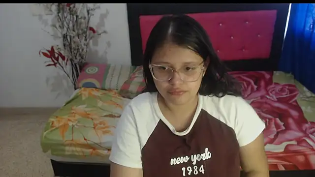 Snapshot of angel_barbie_1 chatting on 09-10-25, 03:01 angel barbie 1 online show from 09-10-25, 03:01