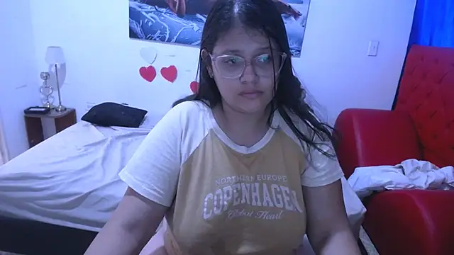 Snapshot of angel_barbie_1 chatting on 09-13-25, 04:29 angel barbie 1 online show from 09-13-25, 04:29