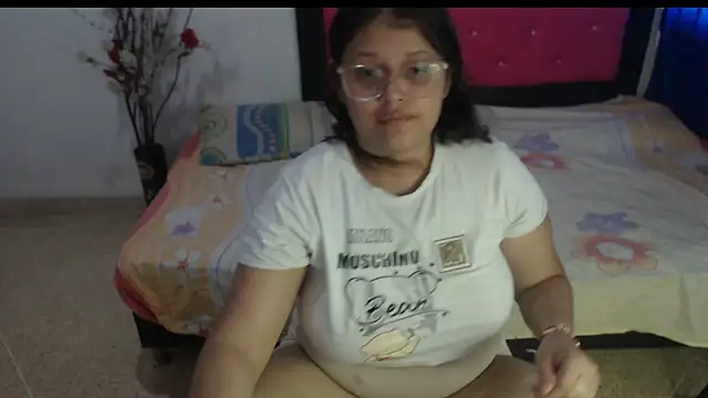 Snapshot of angel_barbie_1 chatting on 09-17-25, 03:35 angel barbie 1 online show from 09-17-25, 03:35