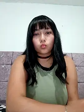 Snapshot of Dulce_yul chatting on 02-01-25, 11:27 Dulce yul online show from 02-01-25, 11:27