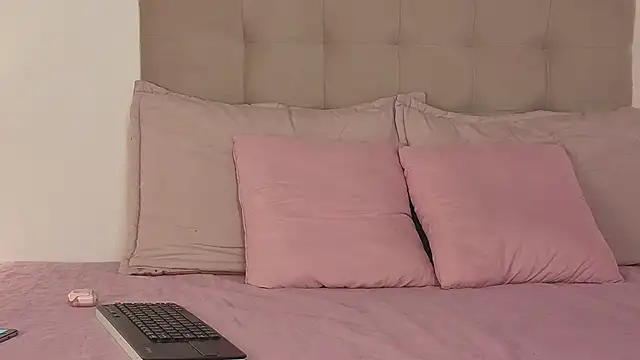 AnneGagner online show from 04-05-26, 07:44