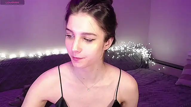 Abigail Wills online show from 11-22-25, 05:56