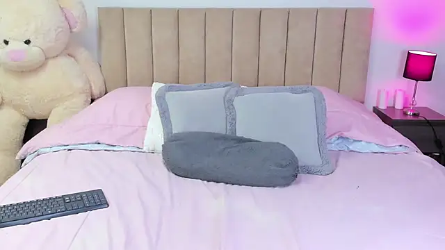 HannaRousse  online show from 11-25-25, 08:31