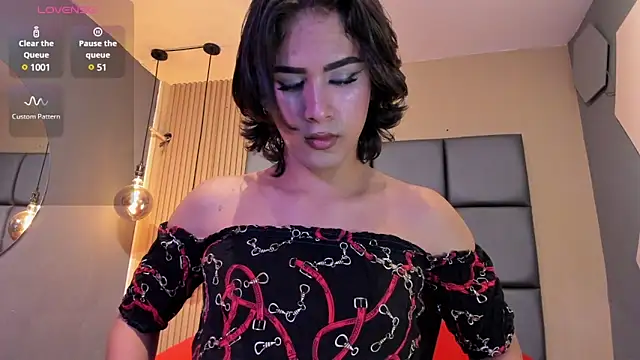 HOTTY RED  online show from 12-19-24, 06:56