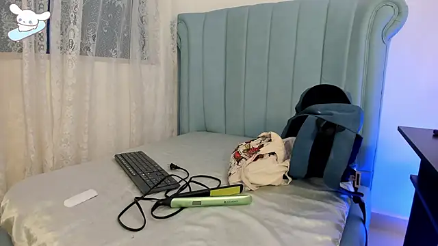 AlexaFoxy18 online show from 11-06-25, 07:42