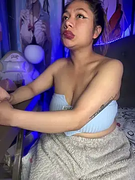 Im Little online show from 12-06-24, 03:41