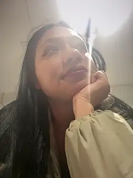 Im Little online show from 10-12-25, 03:05