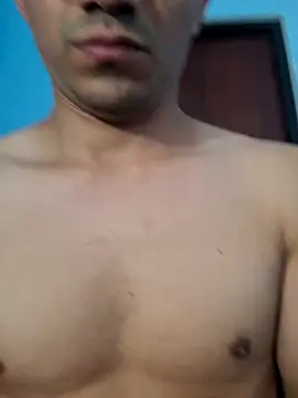 charlesss19 online show from 11-04-25, 10:53