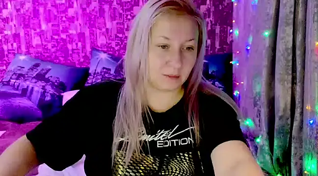 sarakatherin online show from 12-23-24, 03:29