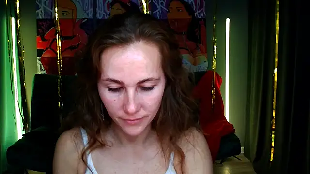 Snapshot of MichelleOrtis chatting on 12-22-24, 07:42 MichelleOrtis online show from 12-22-24, 07:42