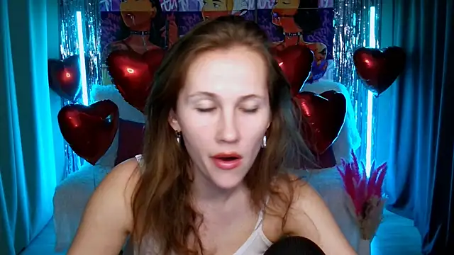 Snapshot of MichelleOrtis chatting on 02-16-25, 02:10 MichelleOrtis online show from 02-16-25, 02:10