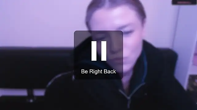 Snapshot of MissOliviaa_ chatting on 12-30-24, 10:43 MissOliviaa online show from 12-30-24, 10:43