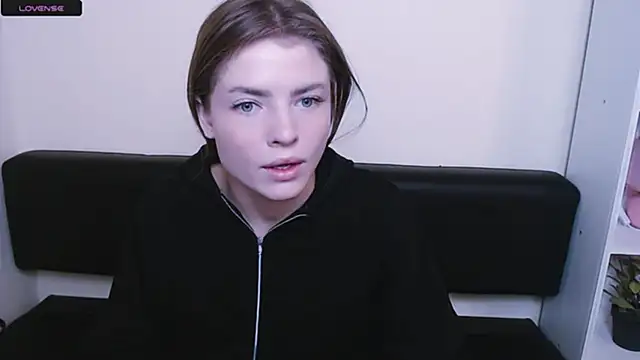 Snapshot of MissOliviaa_ chatting on 01-08-25, 11:10 MissOliviaa online show from 01-08-25, 11:10