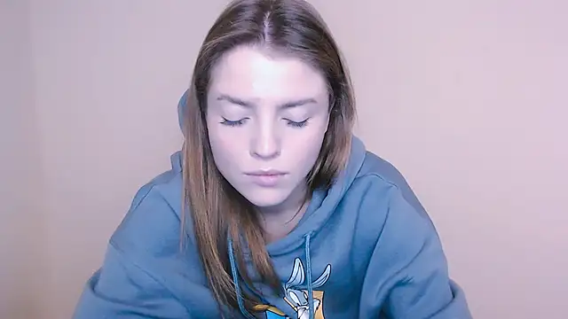 Snapshot of MissOliviaa_ chatting on 01-14-25, 04:50 MissOliviaa online show from 01-14-25, 04:50