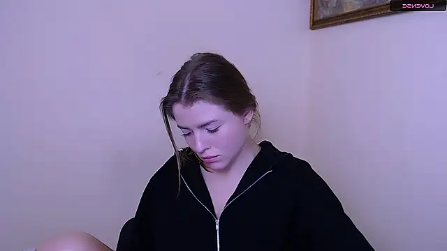 Snapshot of MissOliviaa_ chatting on 01-18-25, 10:39 MissOliviaa online show from 01-18-25, 10:39