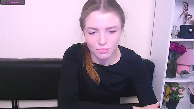 Snapshot of MissOliviaa_ chatting on 02-14-25, 07:59 MissOliviaa online show from 02-14-25, 07:59