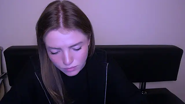 Snapshot of MissOliviaa_ chatting on 02-20-25, 10:15 MissOliviaa online show from 02-20-25, 10:15