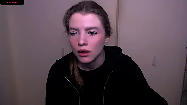 Snapshot of MissOliviaa_ chatting on 02-22-25, 09:01 MissOliviaa online show from 02-22-25, 09:01