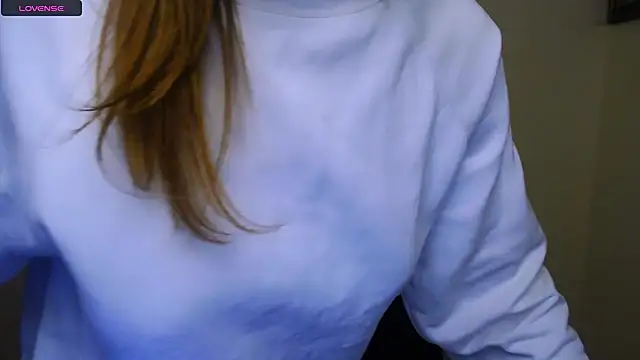 Snapshot of MissOliviaa_ chatting on 02-25-25, 02:11 MissOliviaa online show from 02-25-25, 02:11