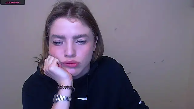 Snapshot of MissOliviaa_ chatting on 02-27-25, 08:28 MissOliviaa online show from 02-27-25, 08:28