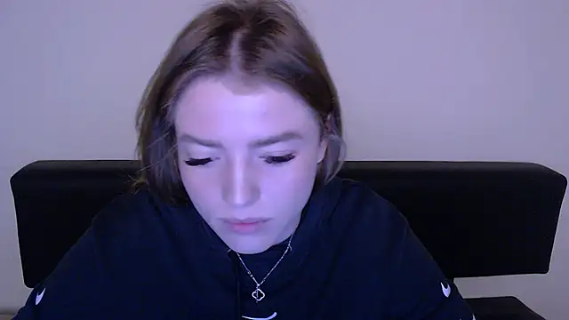 Snapshot of MissOliviaa_ chatting on 03-06-25, 11:47 MissOliviaa online show from 03-06-25, 11:47