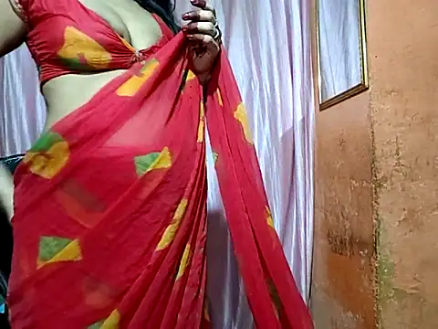 poojaxxx65 online show from 10-10-25, 11:04