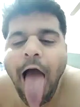 Snapshot of Happyman300 chatting on 11-17-25, 10:04 Happyman300 online show from 11-17-25, 10:04