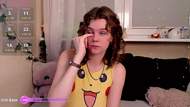 Snapshot of Moona_xx chatting on 12-04-25, 08:28 Moona xx online show from 12-04-25, 08:28