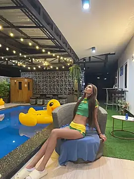 dreamgirls100 online show from 12-30-24, 04:08