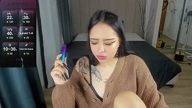 baby  kim online show from 02-25-25, 05:08