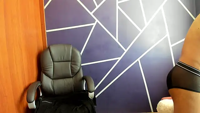 Pendragon1224 online show from 12-22-24, 02:49