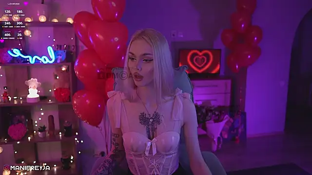 ManiFreyja online show from 02-14-25, 07:54
