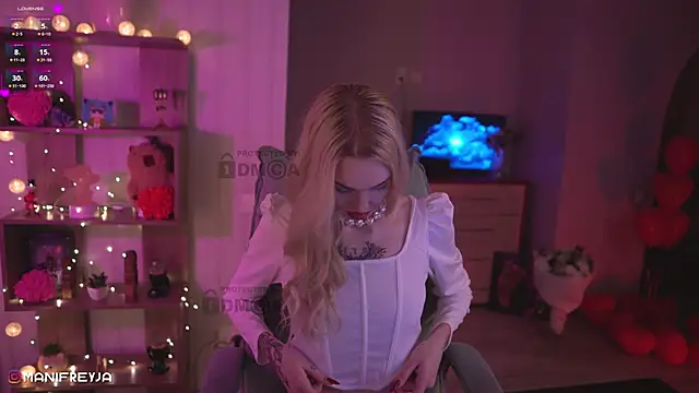 ManiFreyja online show from 03-06-25, 06:59