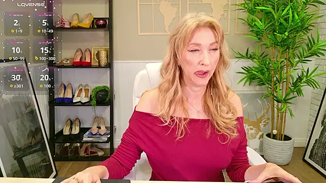 LadyLeea online show from 03-28-26, 05:51