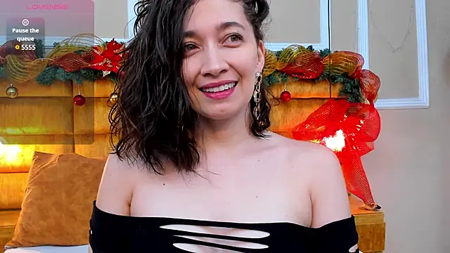 Snapshot of adarussell chatting on 01-03-25, 01:14 adarussell online show from 01-03-25, 01:14